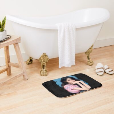 Alternative view of Hot Wonyoung White And Black Bath Mat