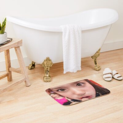 Alternative view of Ive Leeseo Cute Meme Face Bath Mat
