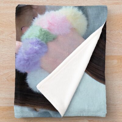 Alternative view of New Ive Wonyoung Bang Bang Throw Blanket