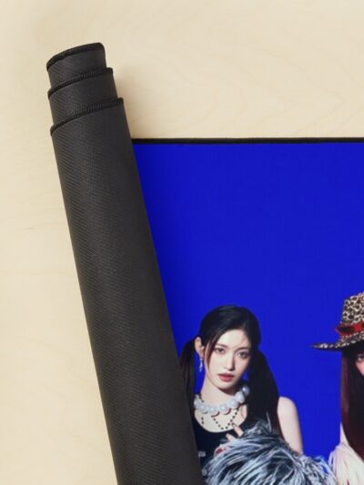 Alternative view of New Ive Bang Bang Mouse Pad