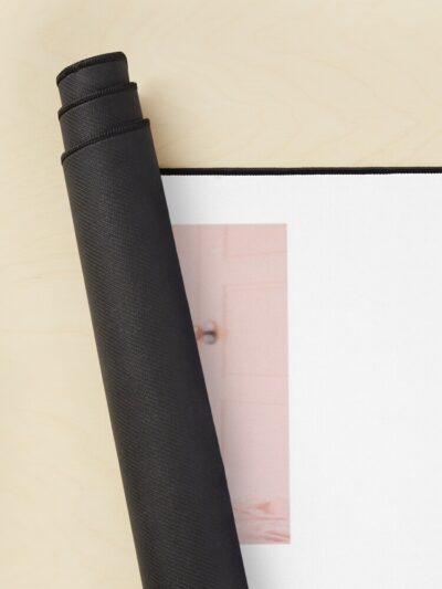 Alternative view of Ive Mine Liz Either Way Ver Mouse Pad