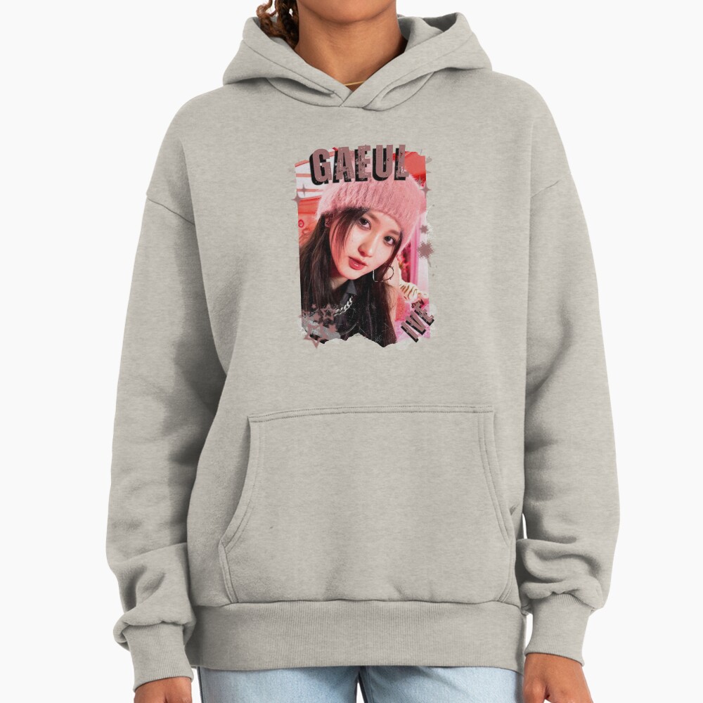 Ive Kpop Gaeul Group Girl Members Retro Scrapbook Kpop Collage Design Hoodie - Image 3